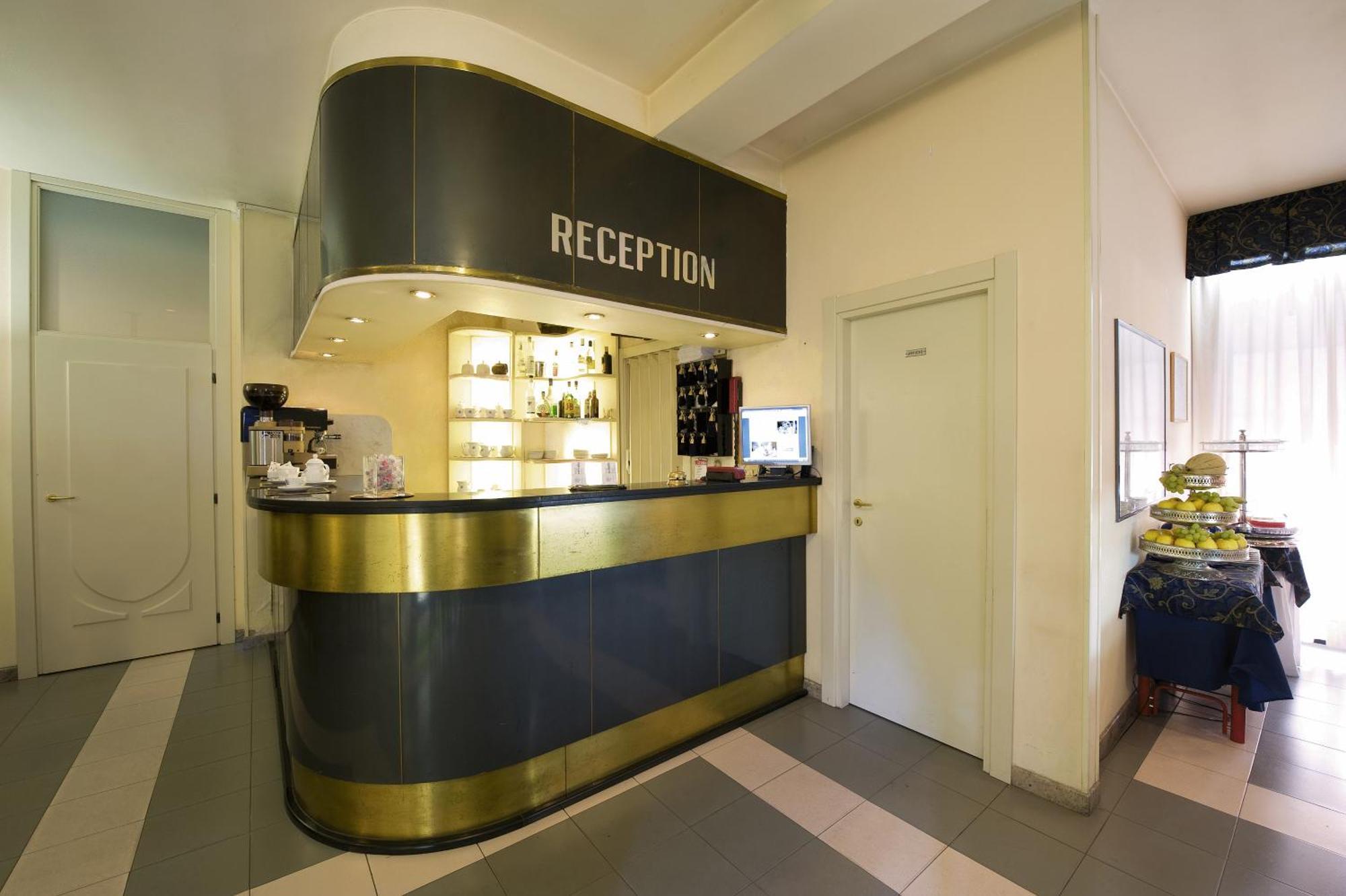 Hotel Corticella Болонья Экстерьер фото