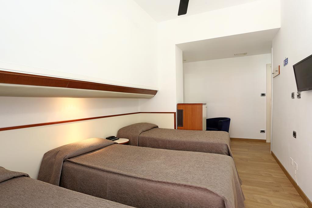 Hotel Corticella Болонья Экстерьер фото