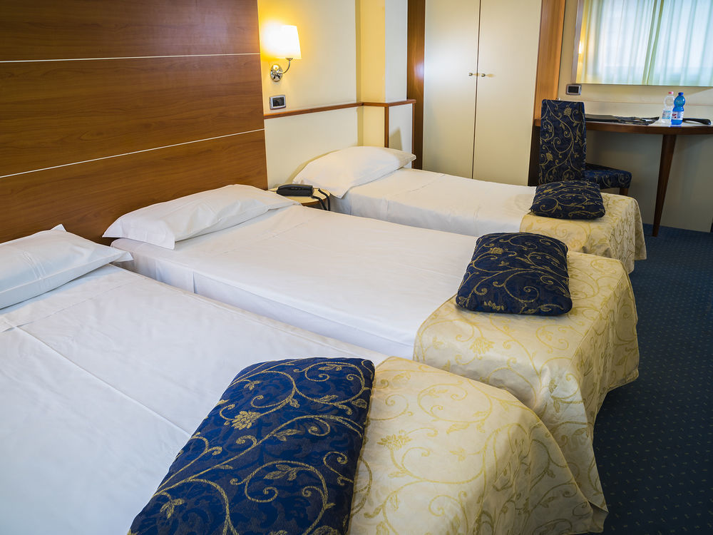 Hotel Corticella Болонья Экстерьер фото