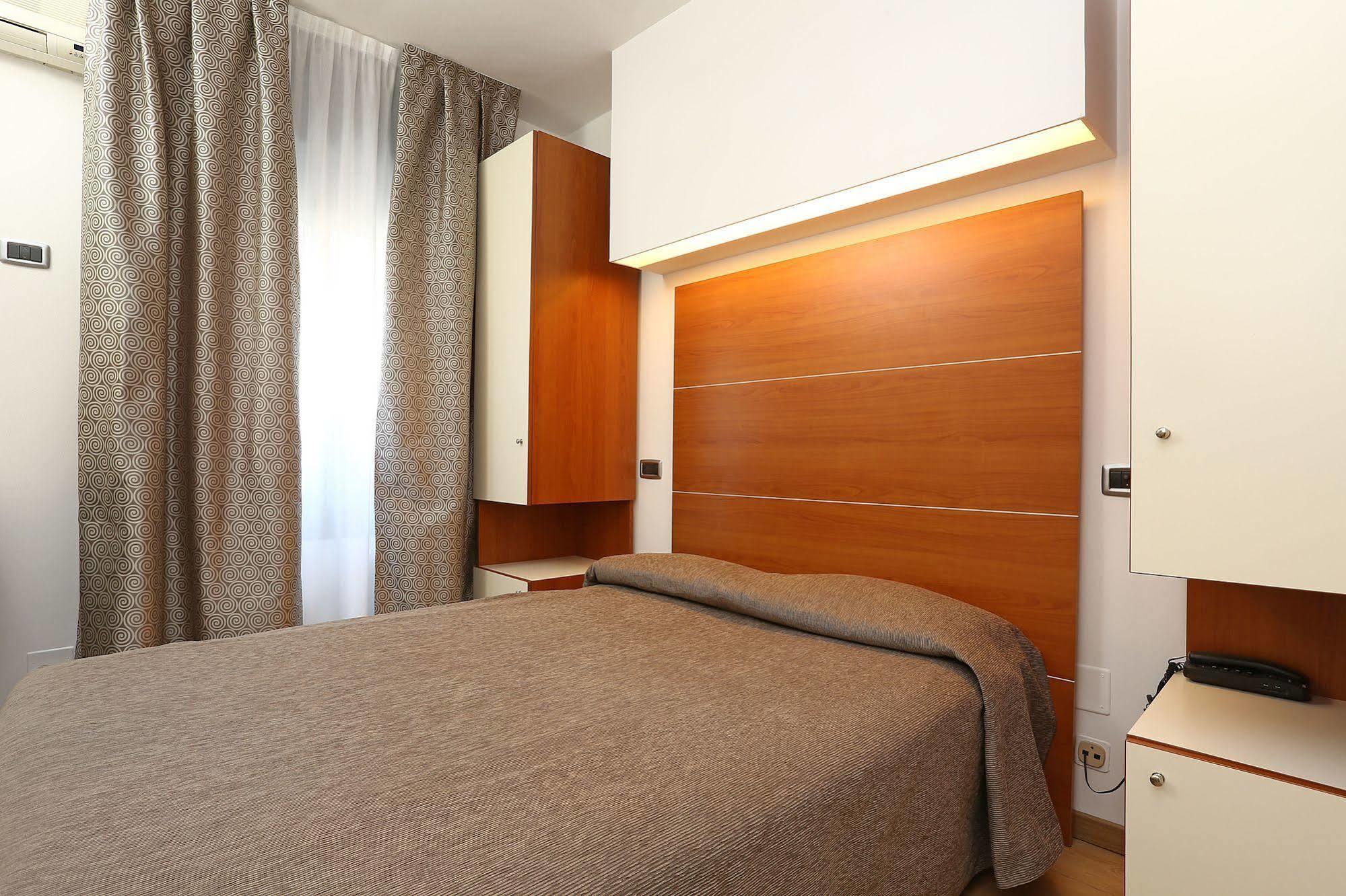 Hotel Corticella Болонья Экстерьер фото