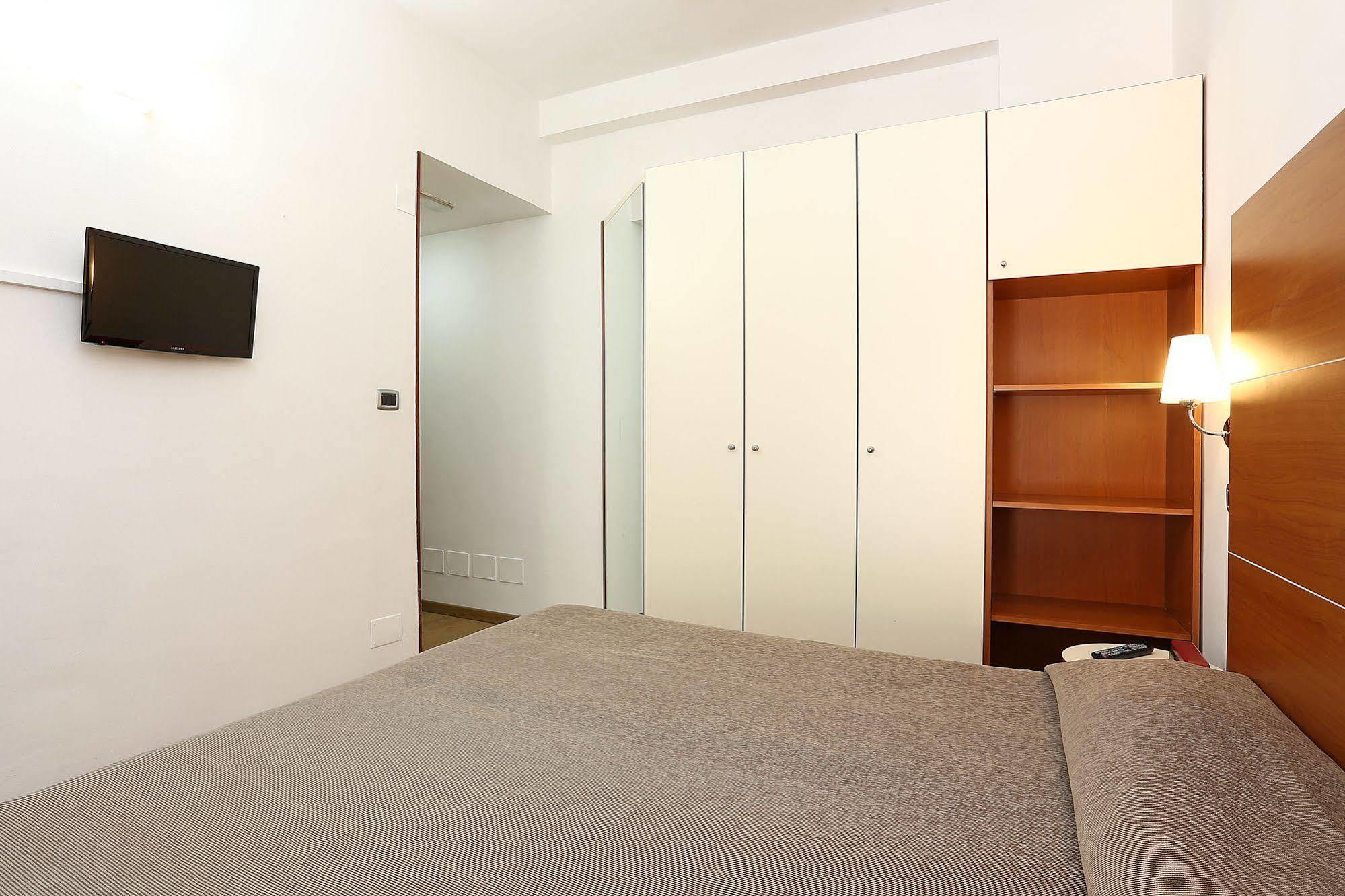 Hotel Corticella Болонья Экстерьер фото
