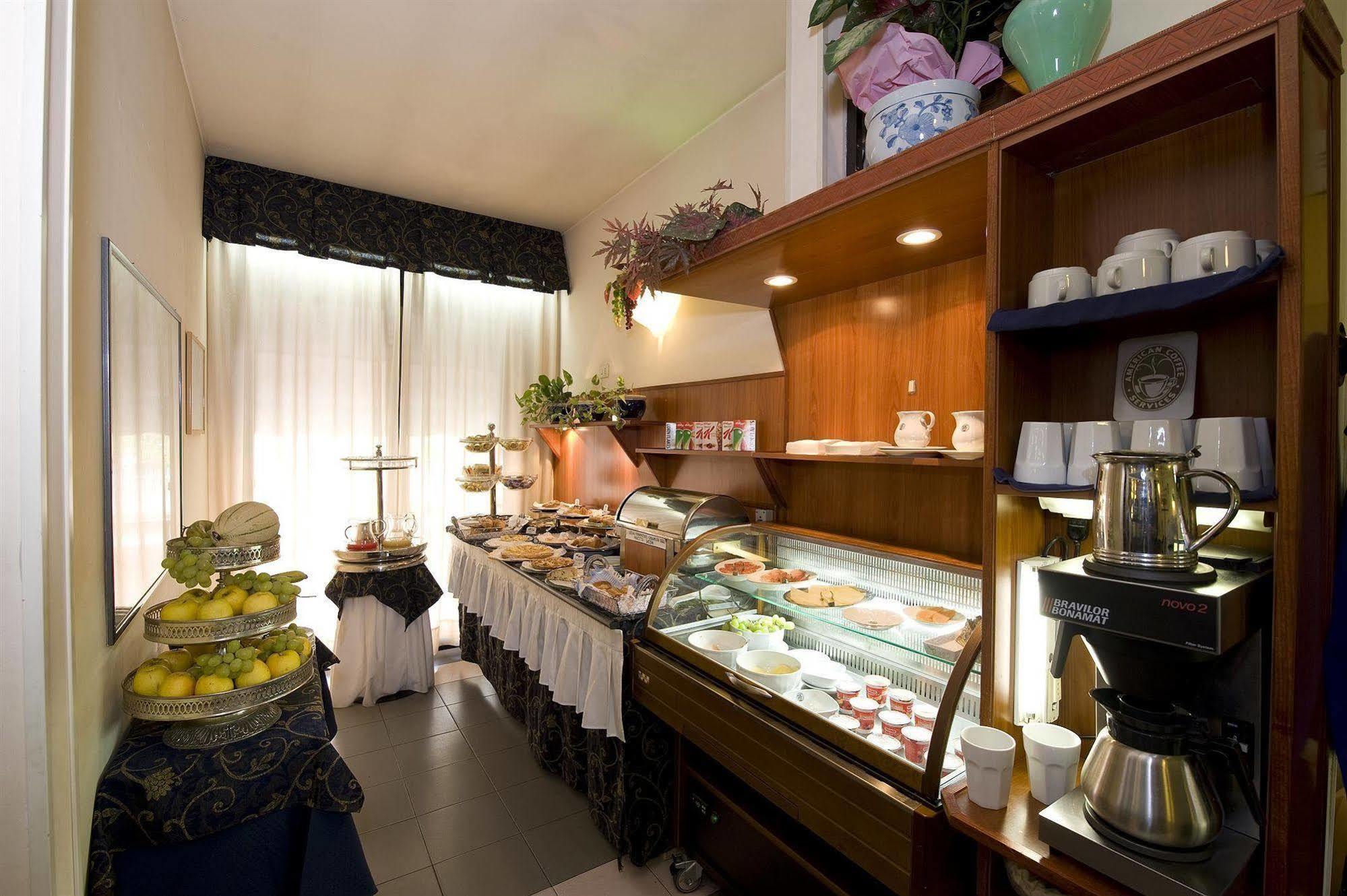 Hotel Corticella Болонья Экстерьер фото